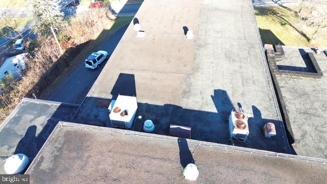 YORKVILLE - Commercial Sale