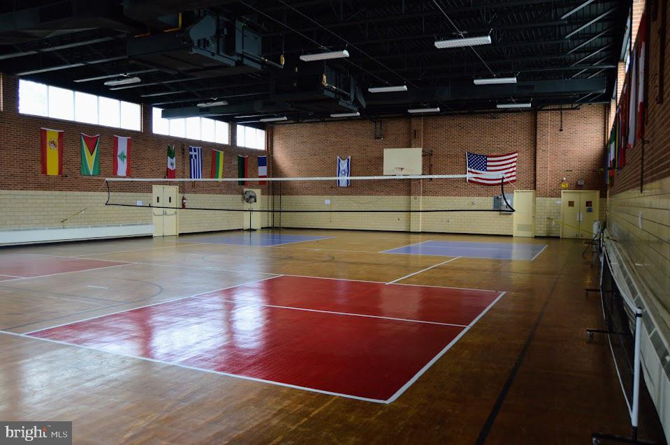 YORKVILLE - Commercial Sale