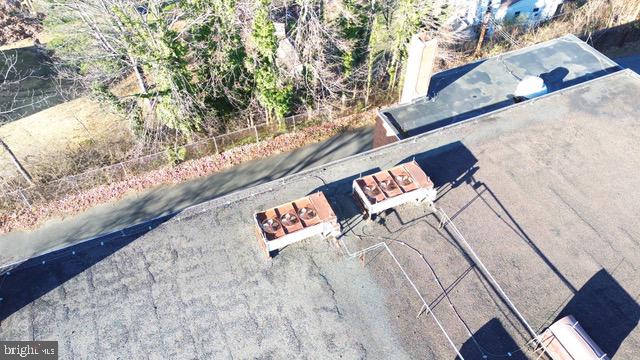 YORKVILLE - Commercial Sale