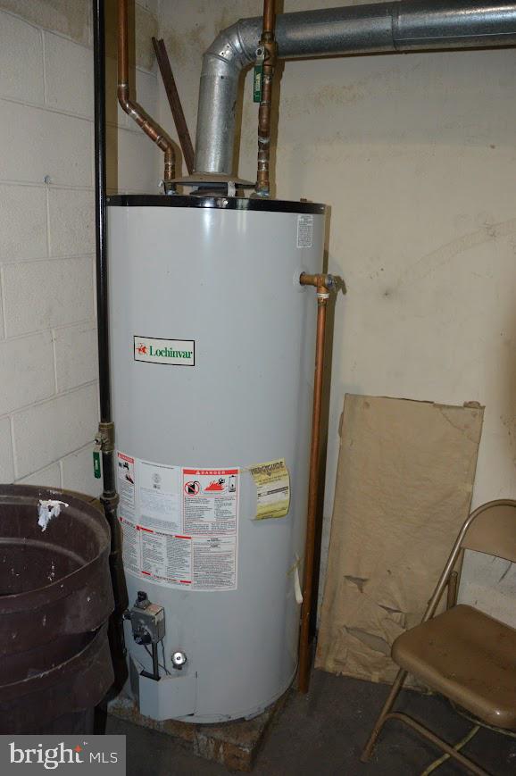 YORKVILLE - Commercial Sale