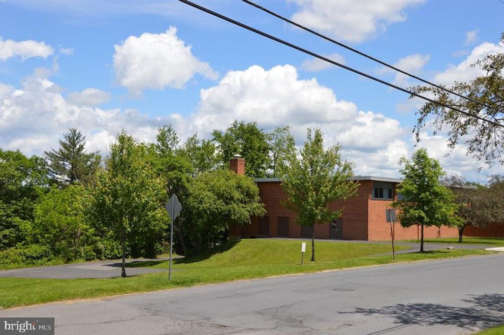 Photo of 2300 Mahantongo Street, POTTSVILLE, PA 17901 (MLS # PASK2023454)