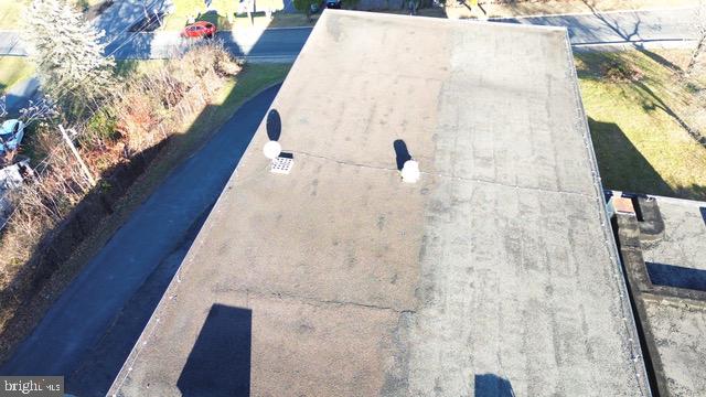 YORKVILLE - Commercial Sale