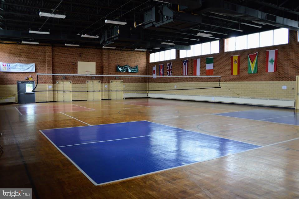 YORKVILLE - Commercial Sale