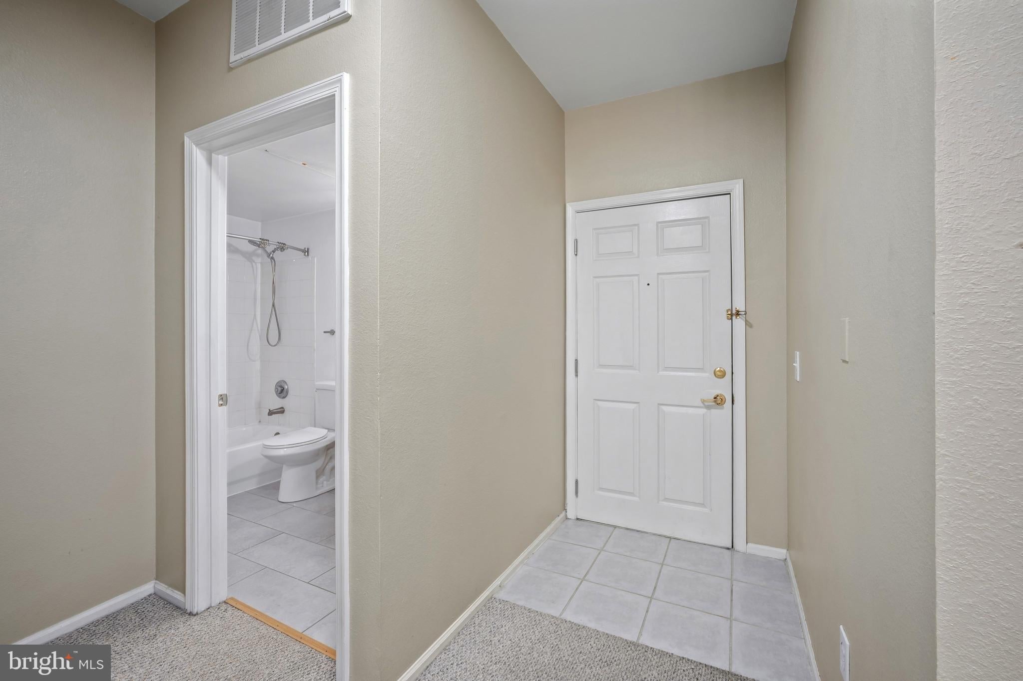 1580 SPRING GATE DRIVE 4216