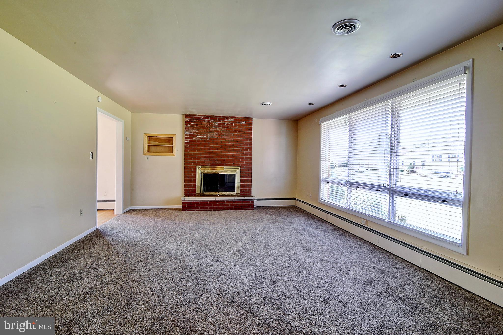 LONG MEADOW - Residential