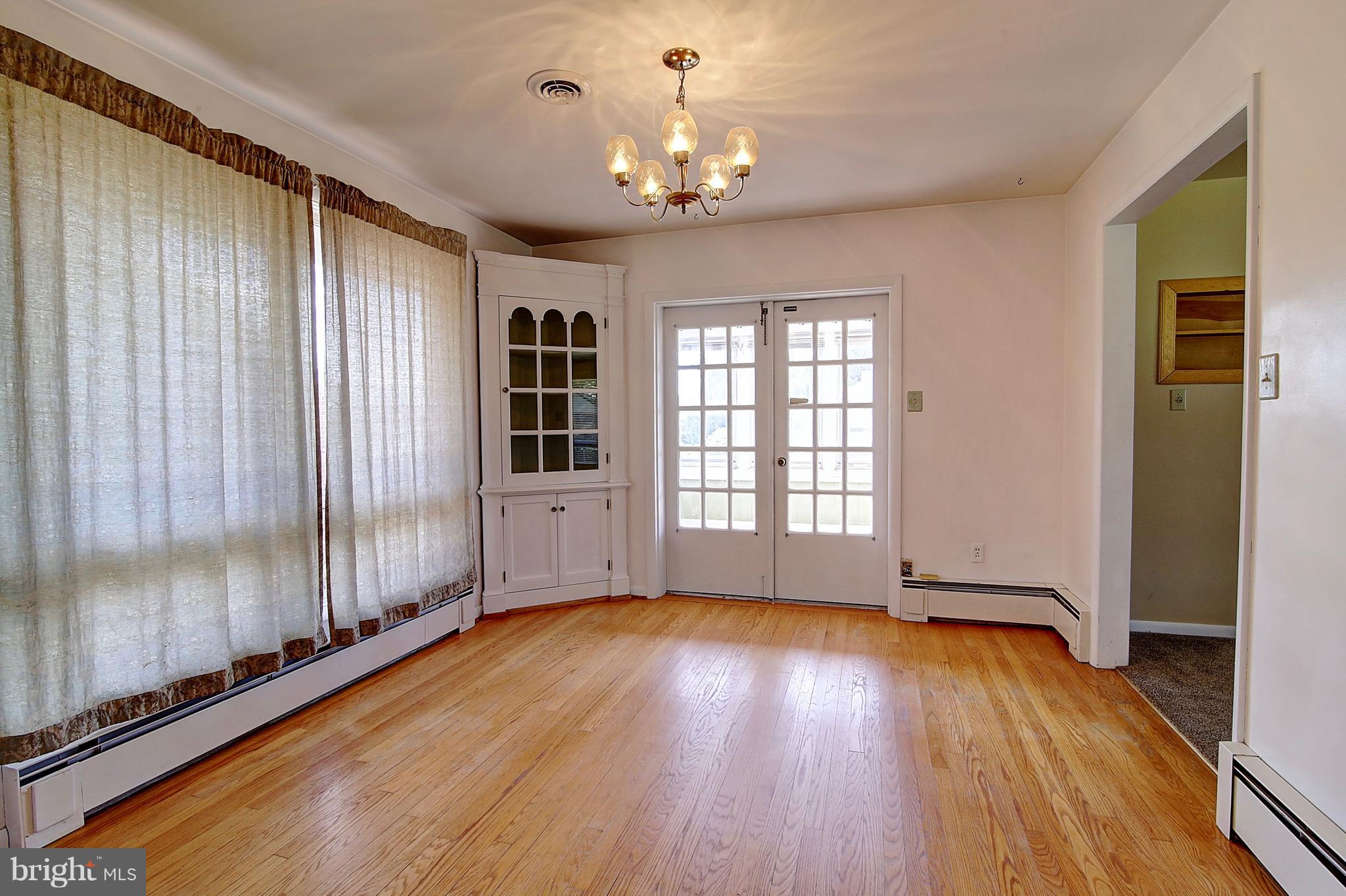 LONG MEADOW - Residential