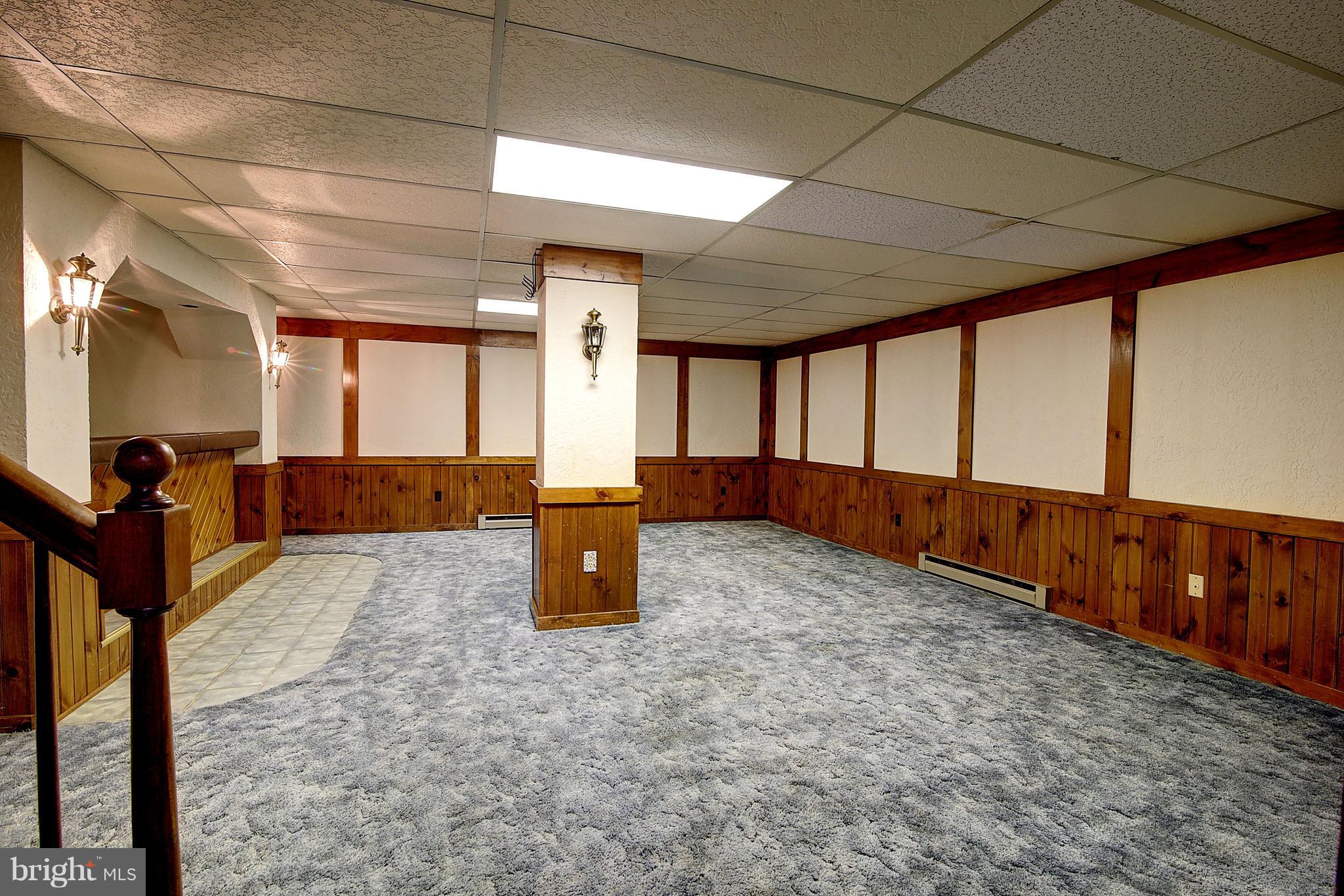 LONG MEADOW - Residential