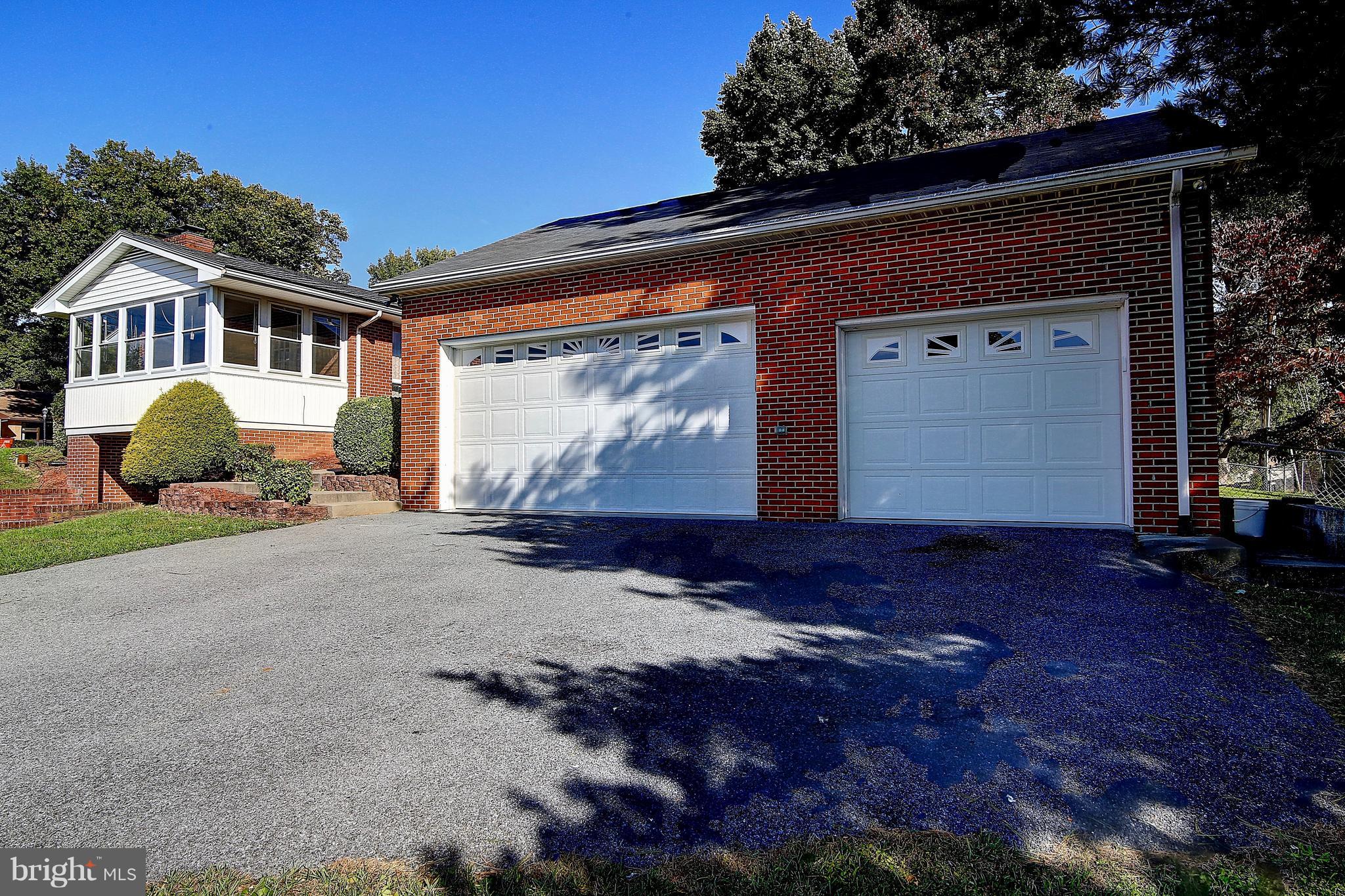 LONG MEADOW - Residential