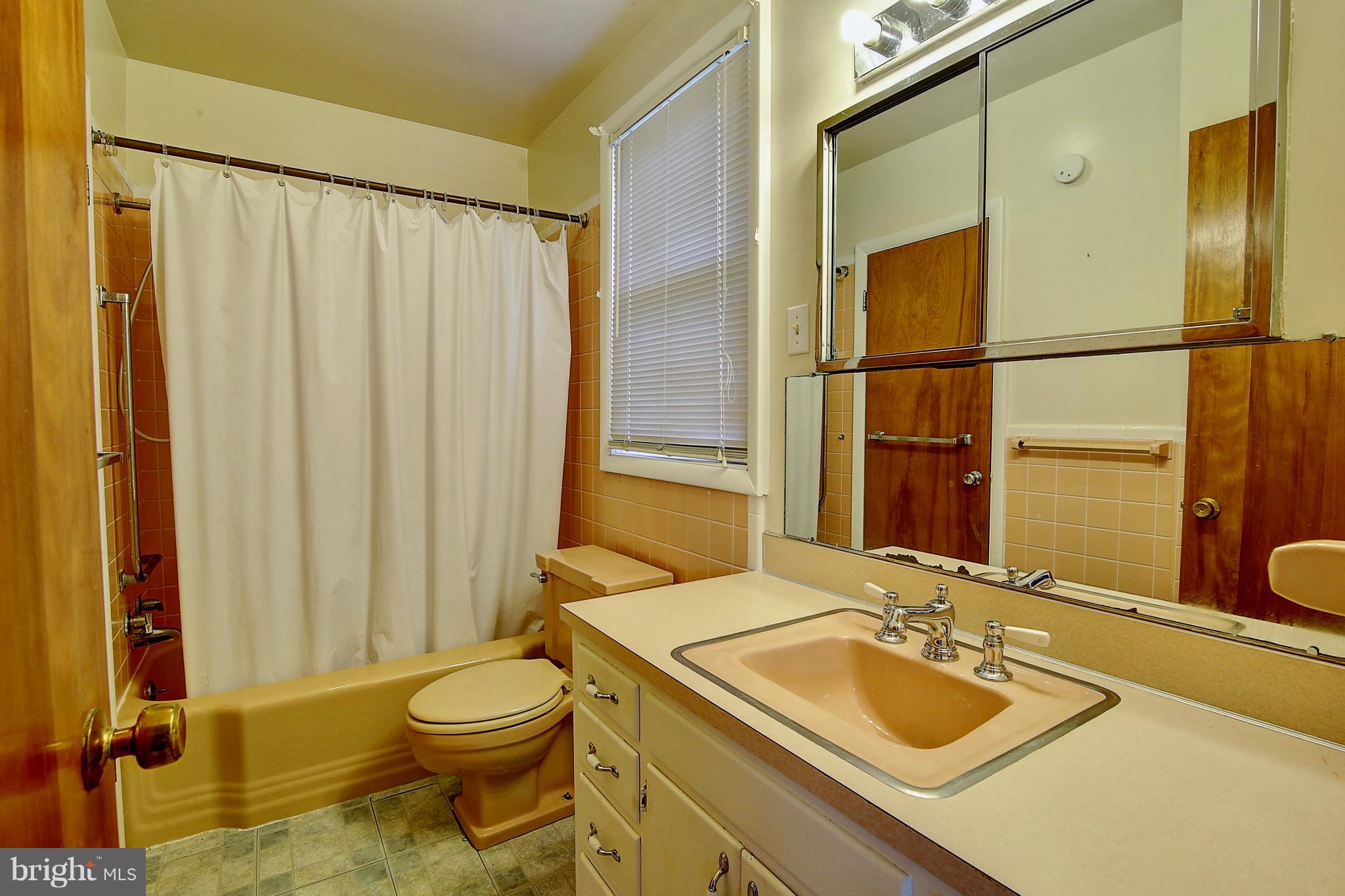 LONG MEADOW - Residential