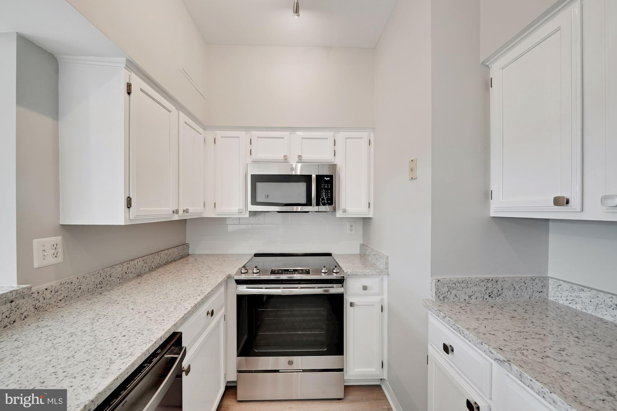 COURTHOUSE - Residential Lease