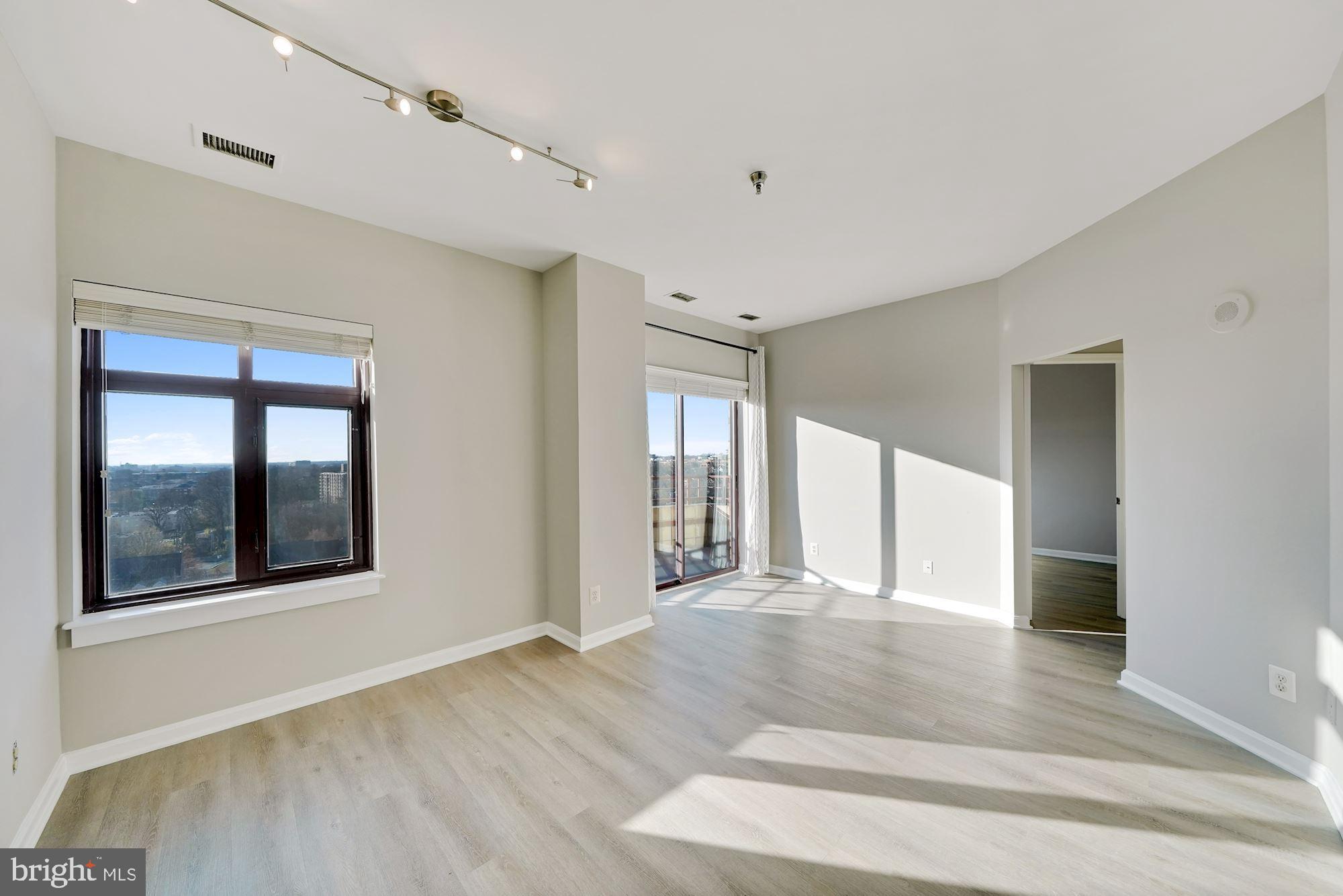 COURTHOUSE - Residential Lease