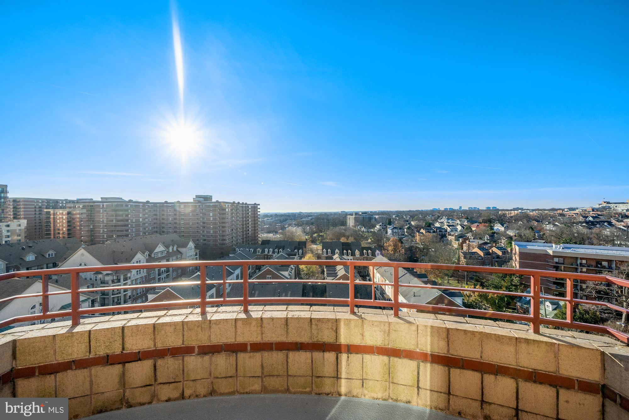 COURTHOUSE - Residential Lease