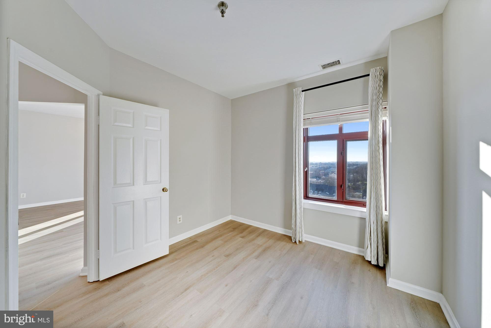 COURTHOUSE - Residential Lease