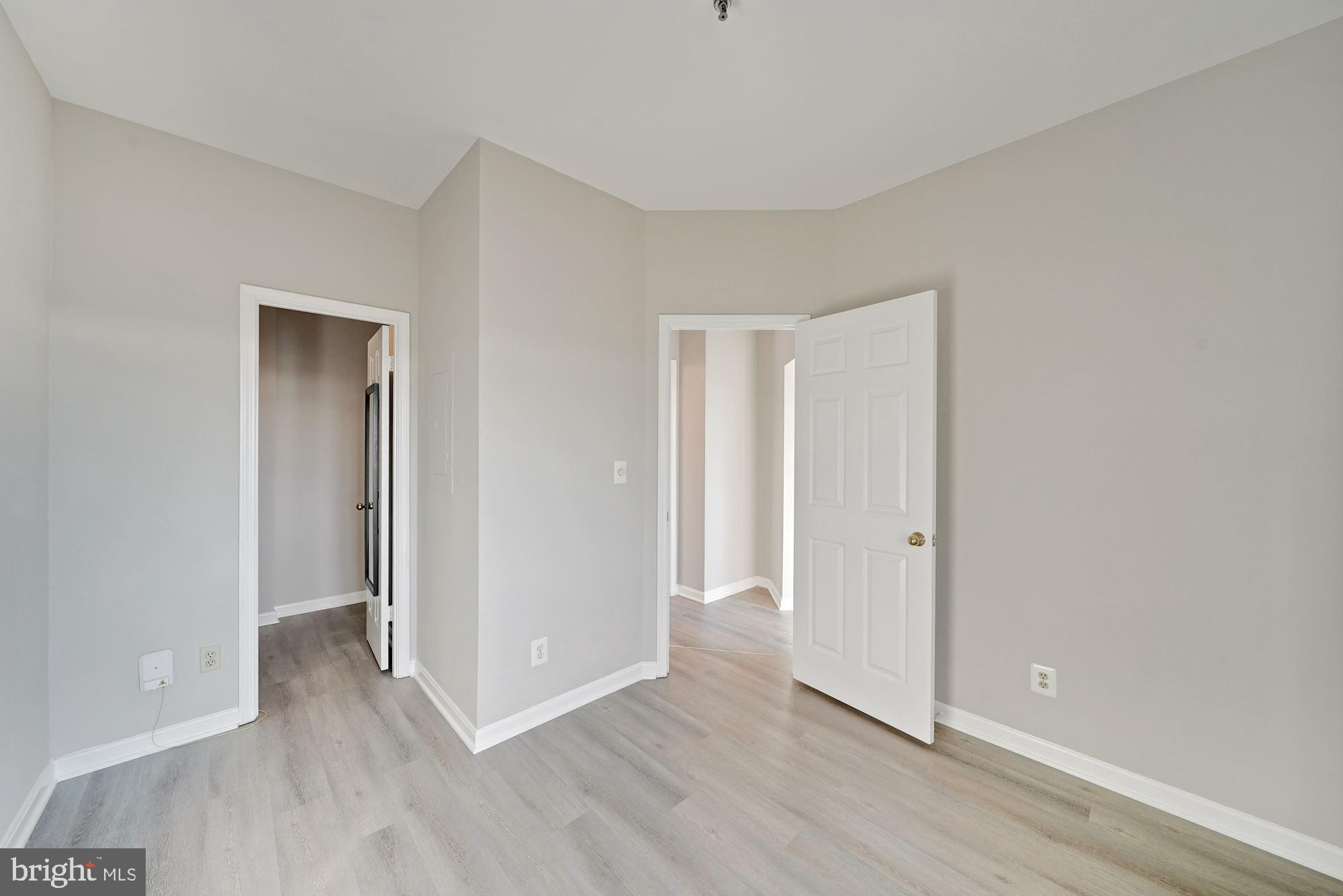 COURTHOUSE - Residential Lease