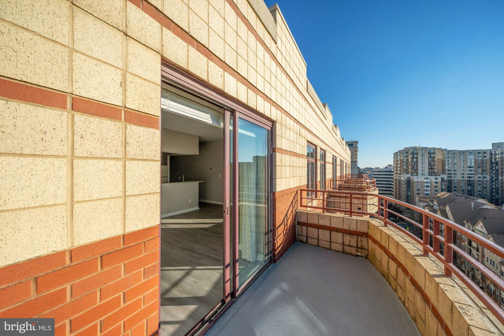 COURTHOUSE - Residential Lease