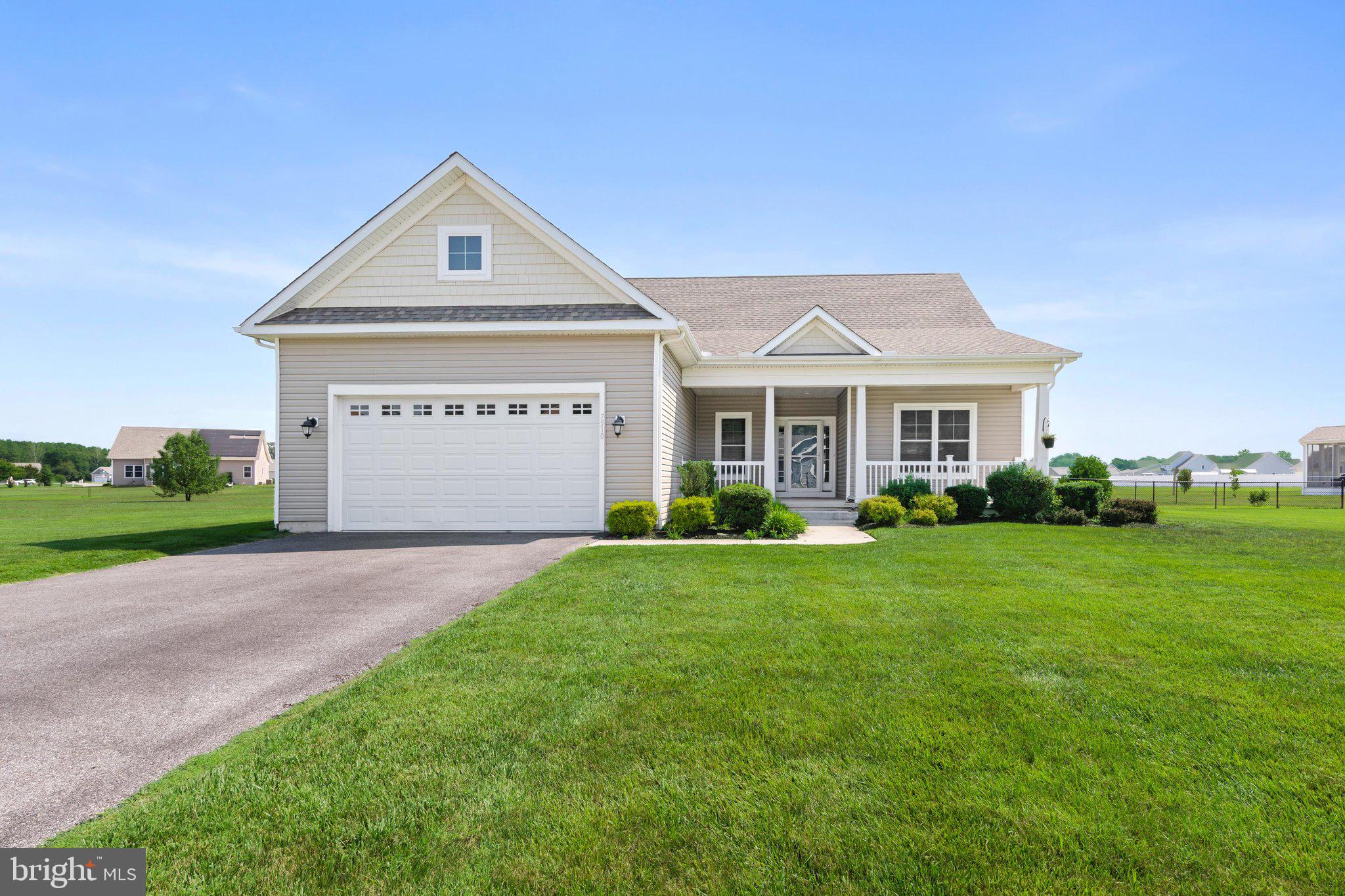 7510 BROAD CREEK CIRCLE