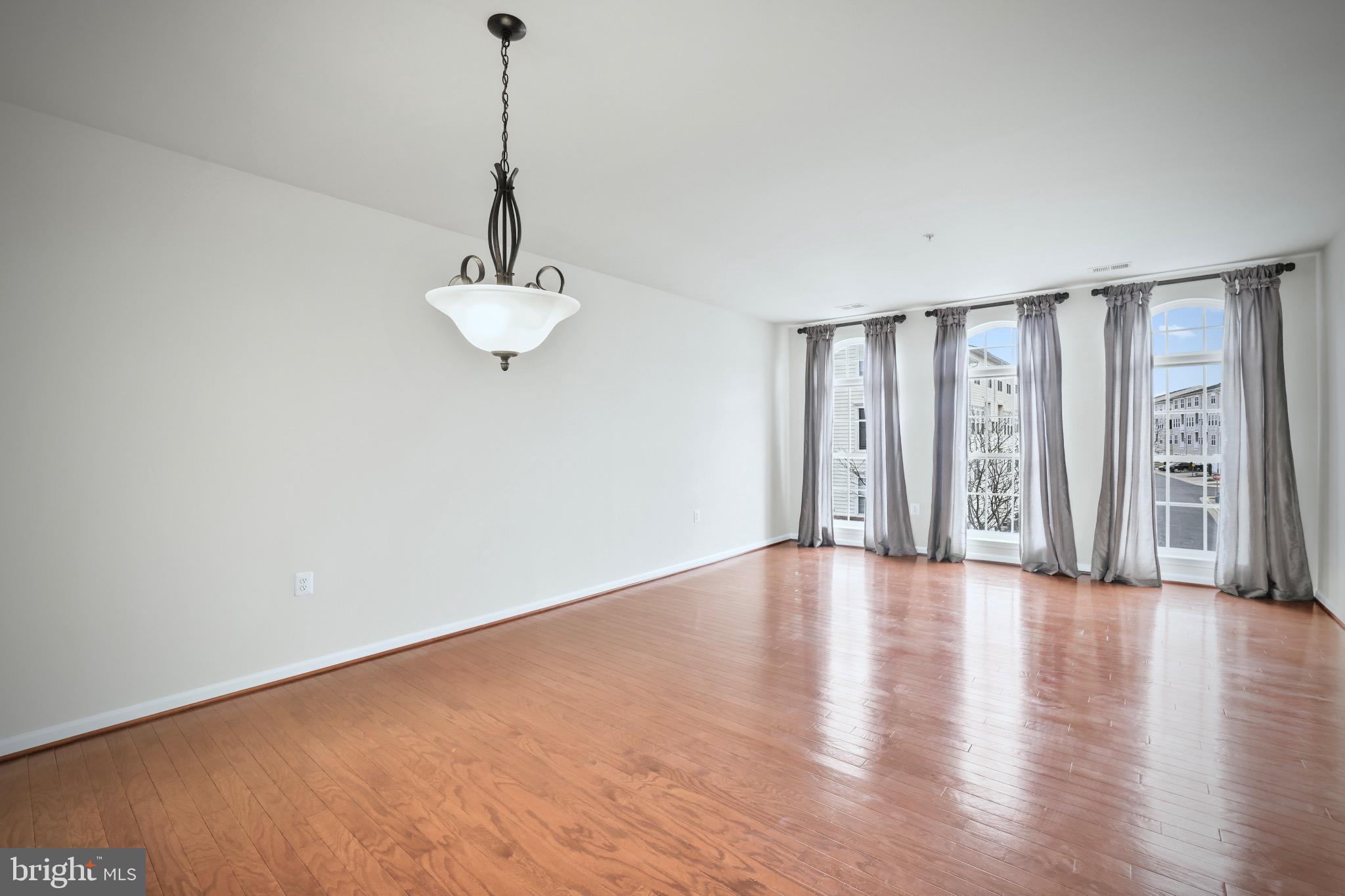 CENTREVILLE CROSSING - Residential