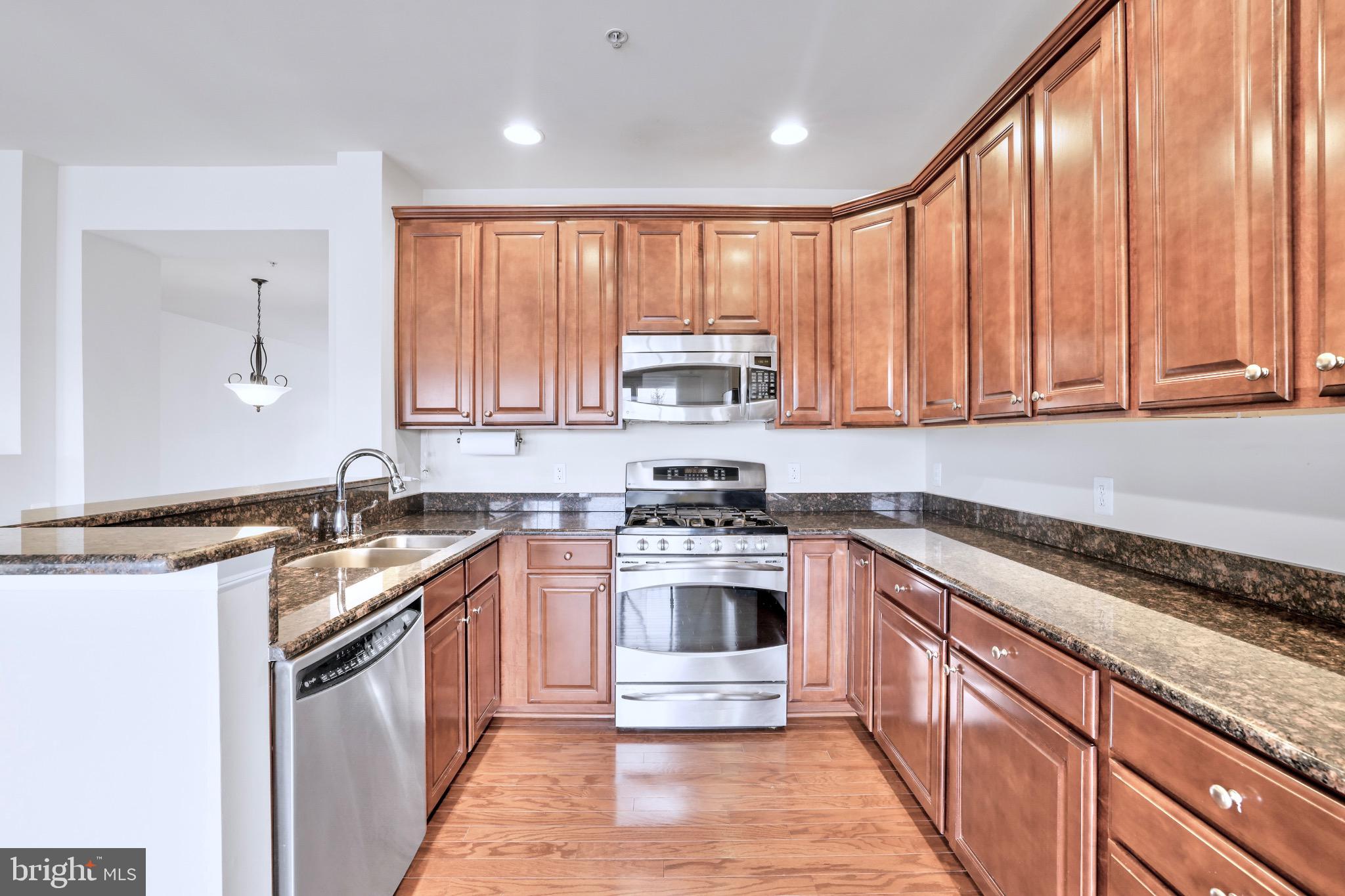 CENTREVILLE CROSSING - Residential