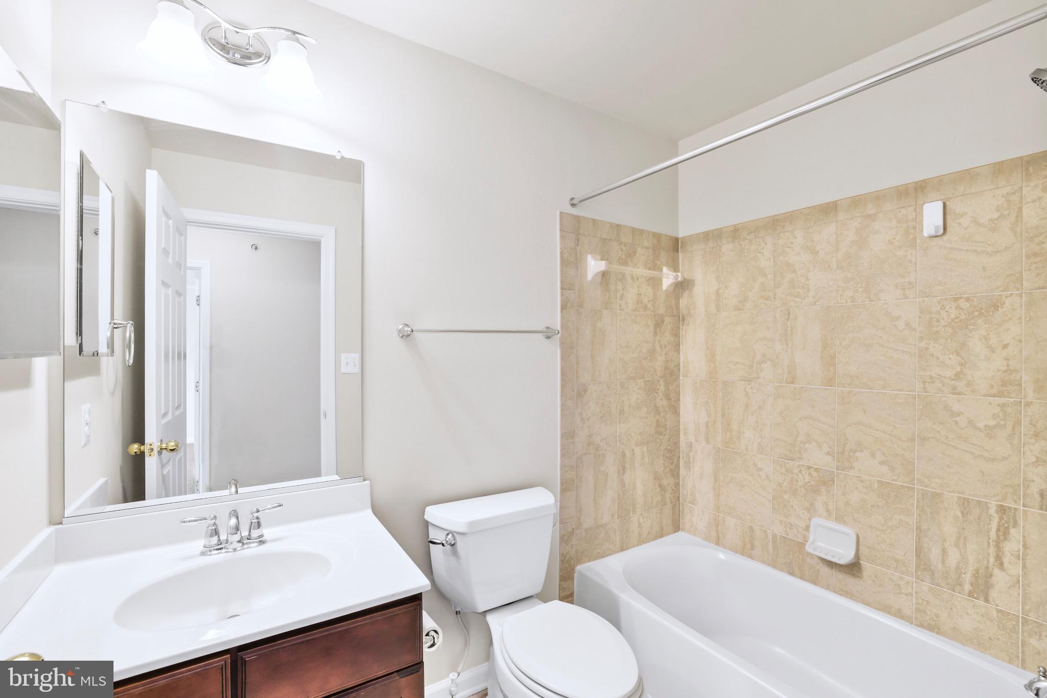 CENTREVILLE CROSSING - Residential