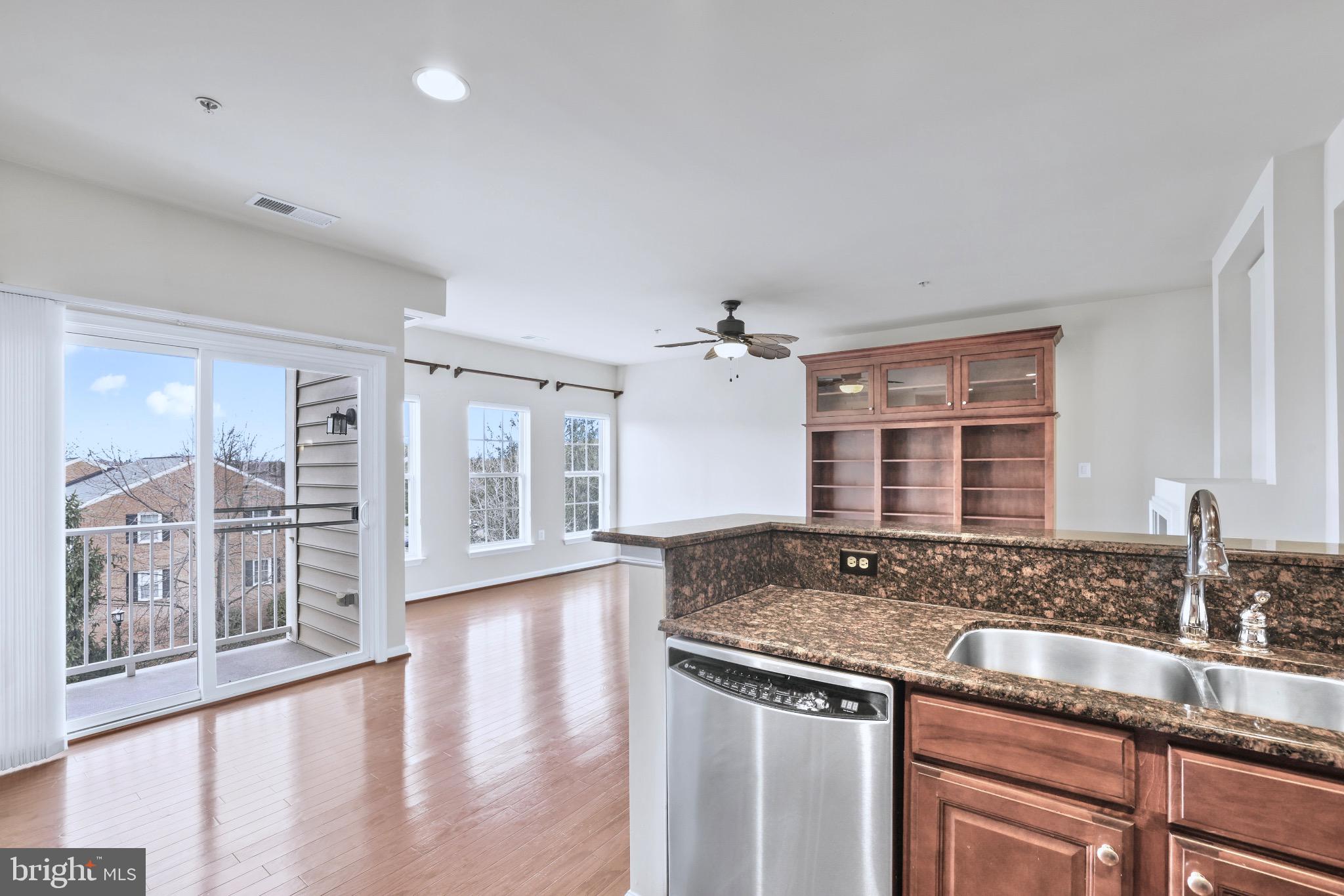 CENTREVILLE CROSSING - Residential