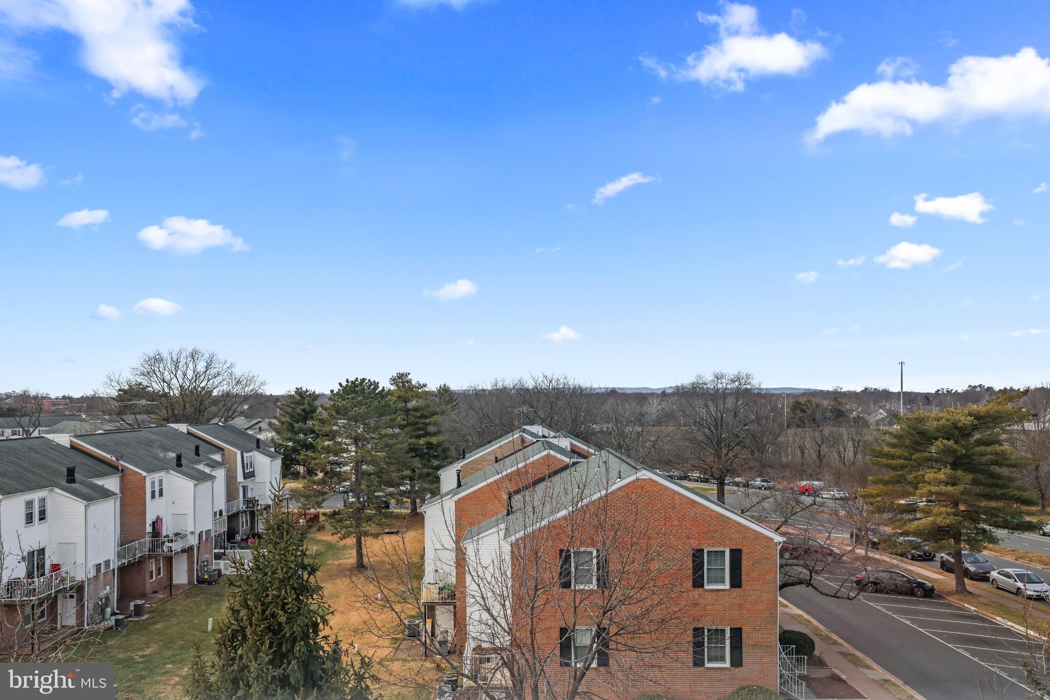 CENTREVILLE CROSSING - Residential