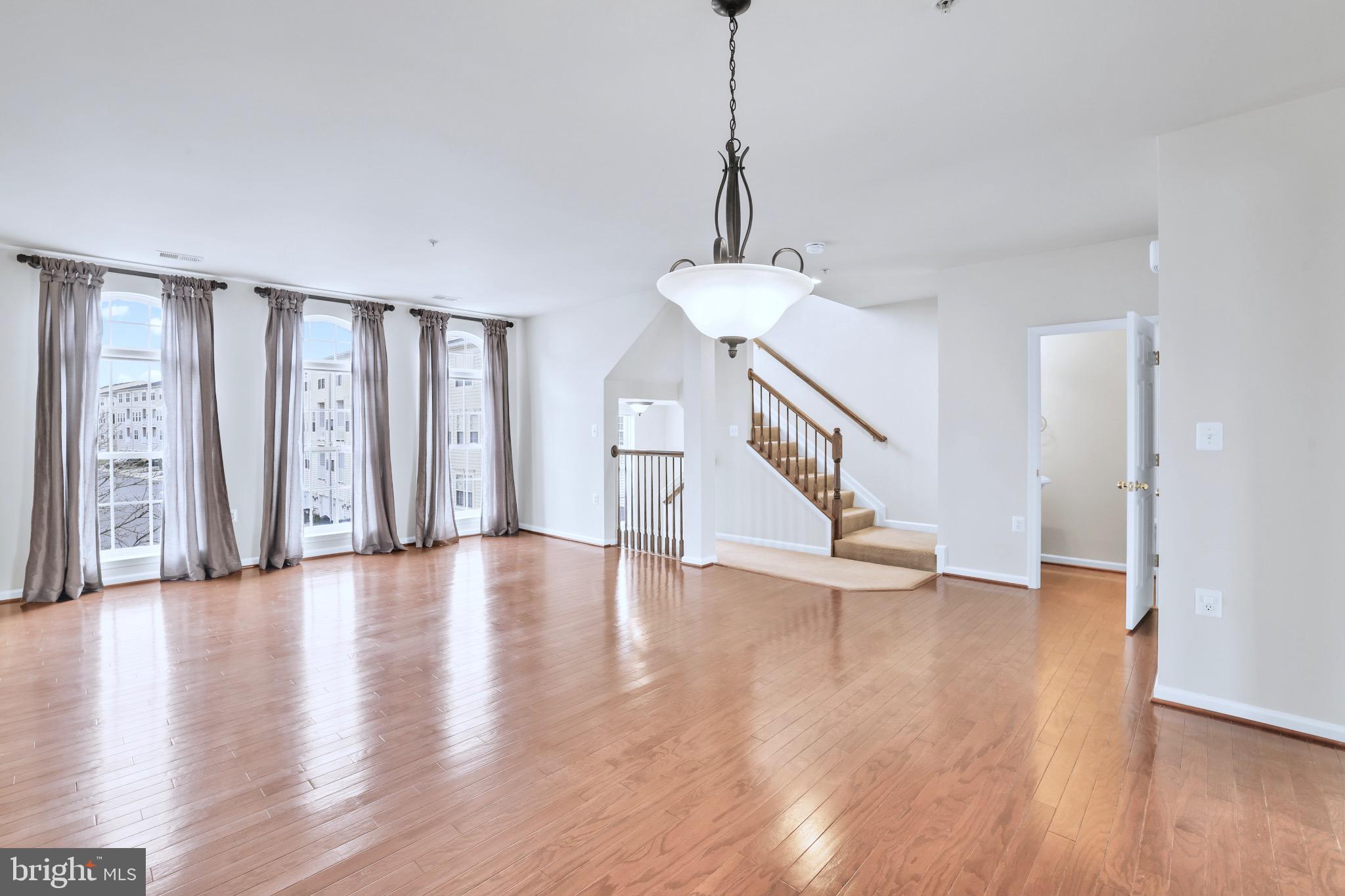 CENTREVILLE CROSSING - Residential