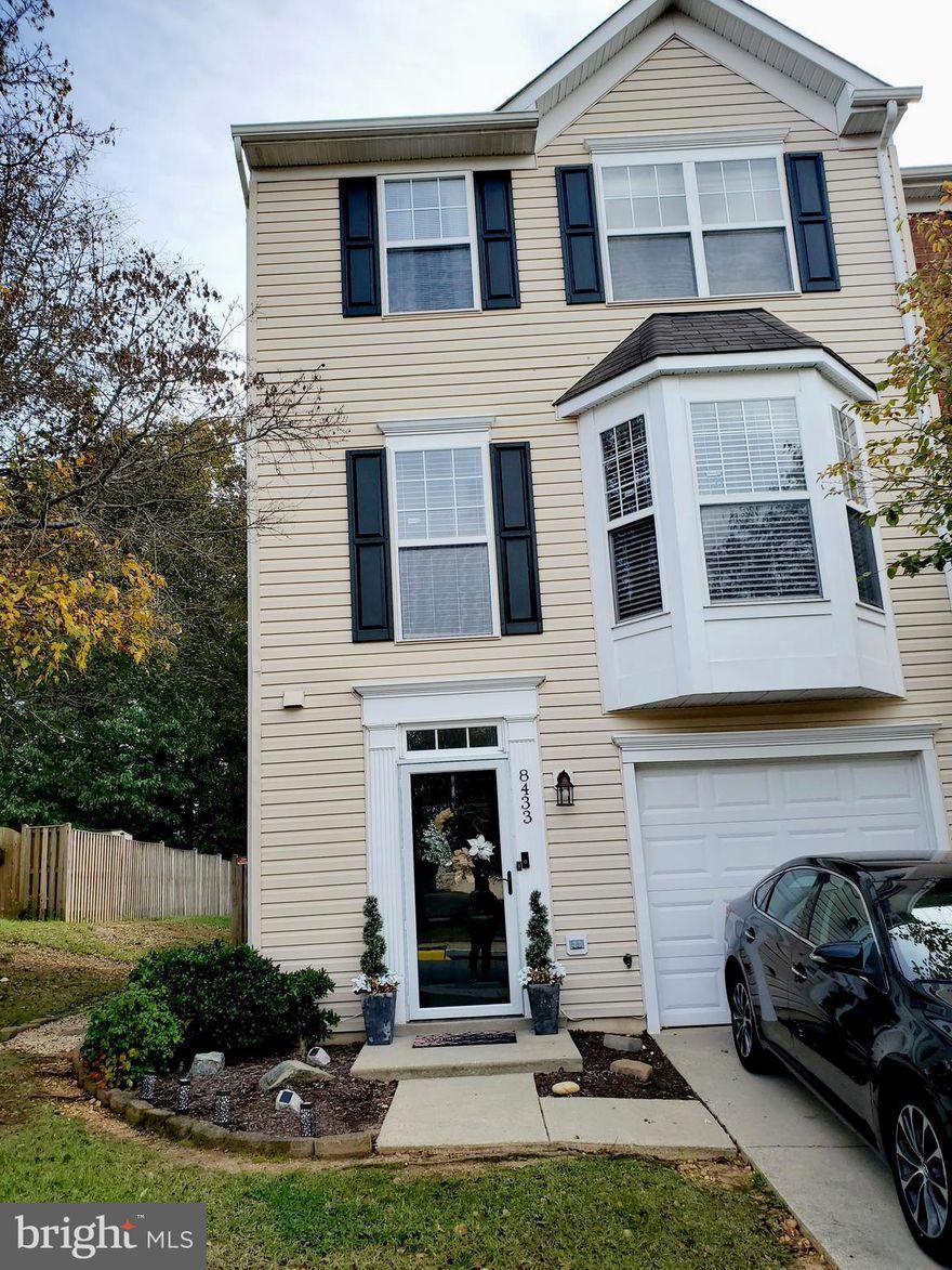 Best and Final offers viewed this Saturday November 13, 2021 after 5pm. 

Start your New Year off in the beautifully updated 3 bedroom, 2.5 bath garage home in the sought after Kingsview Community. This one won't last.  The Seller has updated some big ticket items.  Entertain on your new deck (Feb.2021) and enjoy the comfort of the updated Heating and AC (2019 & 2020) with a brand new outside AC Condensor installed (July 2021).  Get this, the seller has had a complete home airduct ventallation, dryer and heat system cleaning, now that's breathing easy!

Seller unable to close until after January 1, 2022. Masks are required while showing property. Remove shoes or use provided shoe covers and take them with you upon leaving.  Offers will be viewed every Sunday until offer accepted which will be updated in the MLS.  Agent/Owner