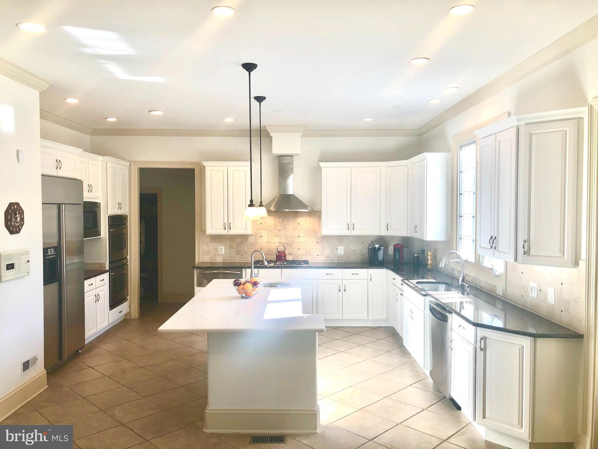 MONTICELLO OF MCLEAN - Residential