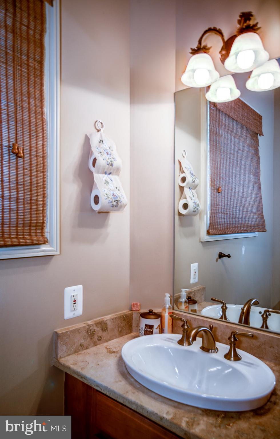 MONTICELLO OF MCLEAN - Residential