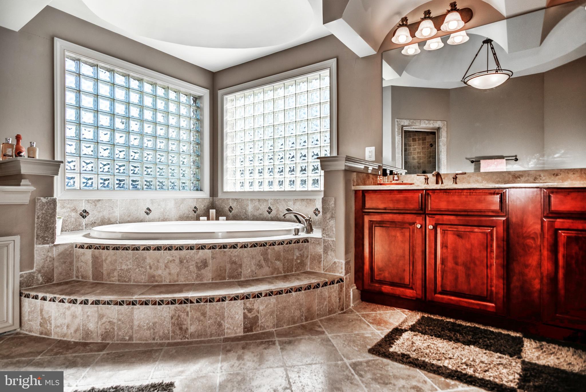 MONTICELLO OF MCLEAN - Residential