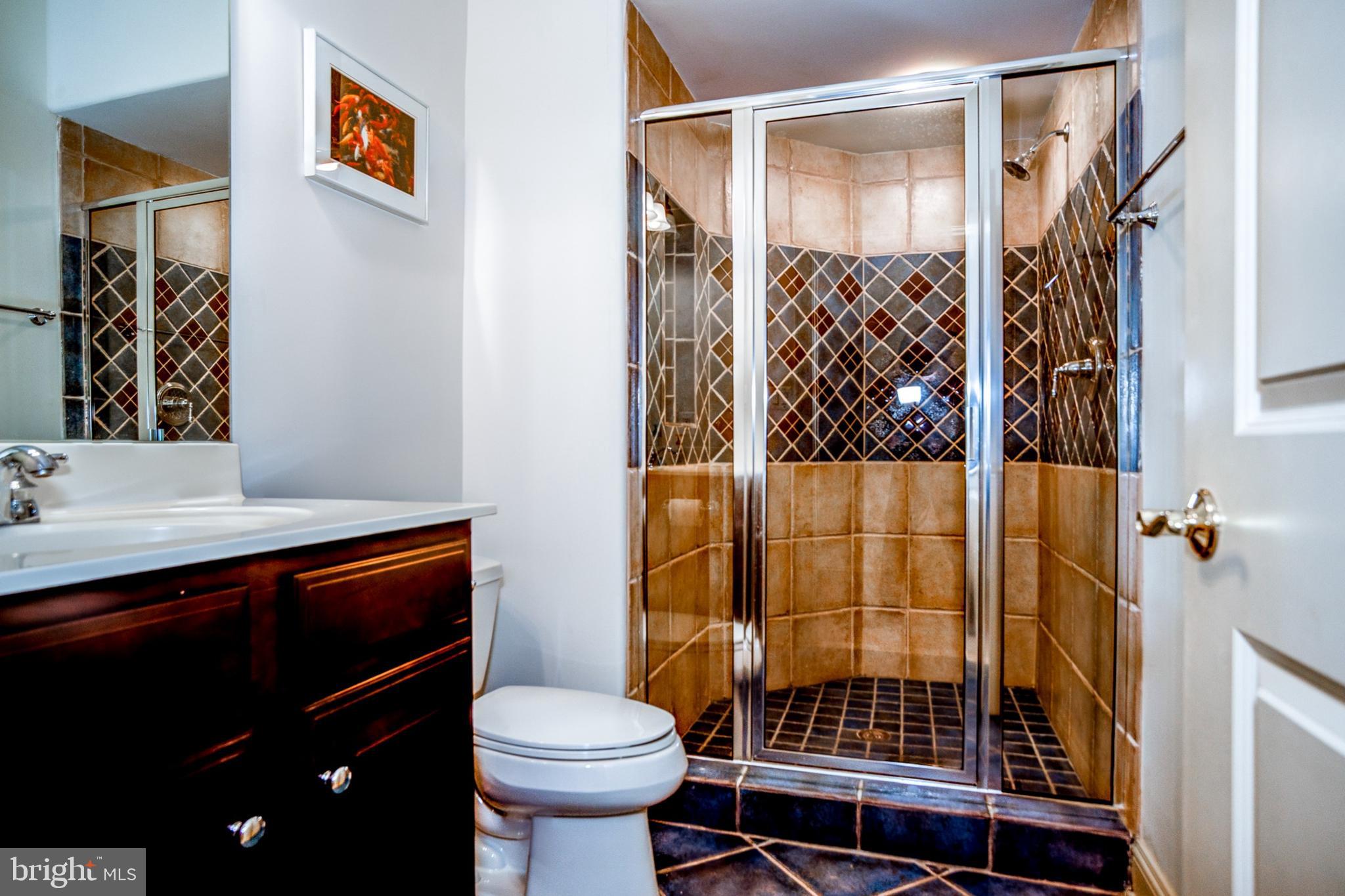 MONTICELLO OF MCLEAN - Residential