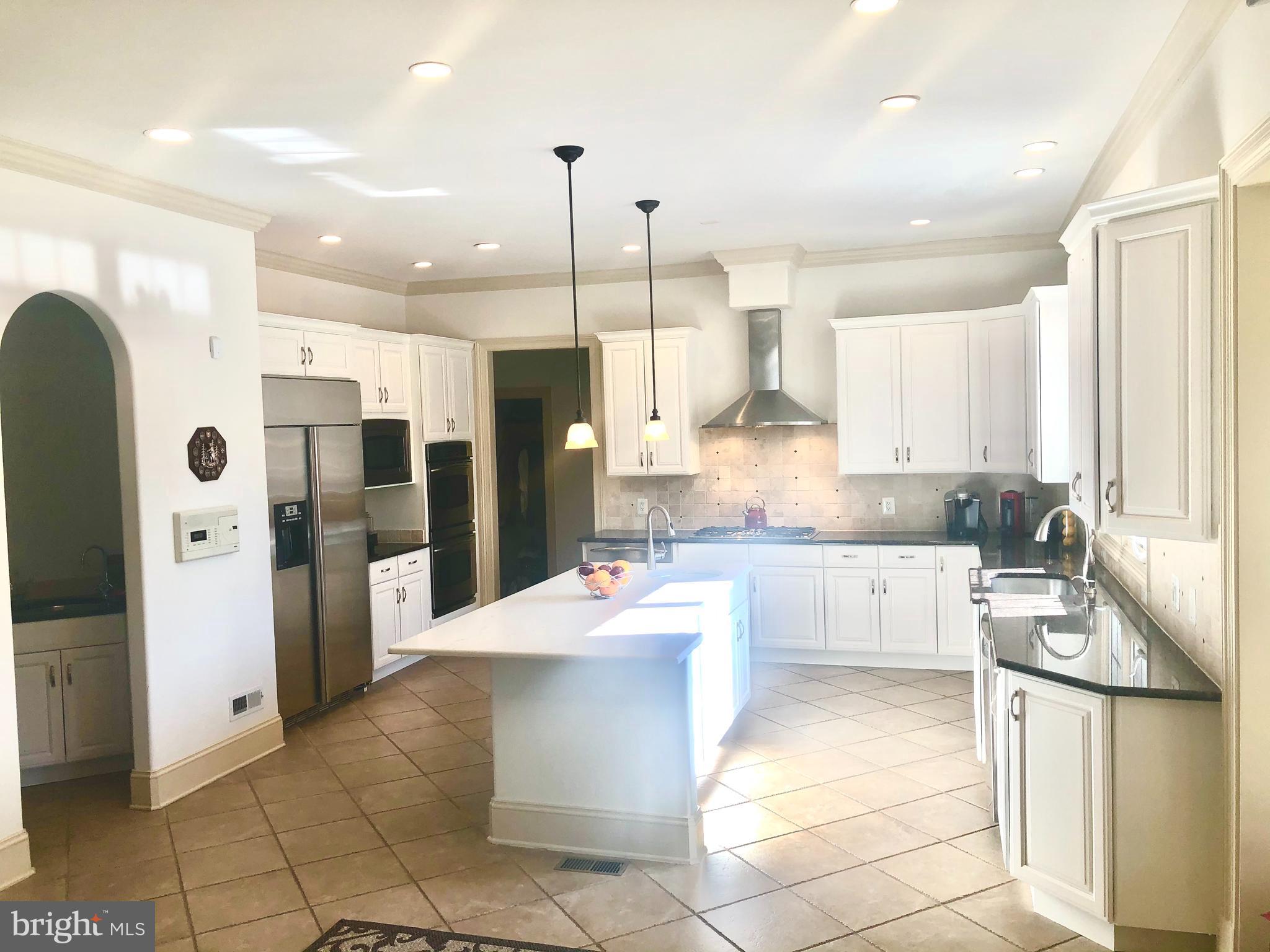 MONTICELLO OF MCLEAN - Residential