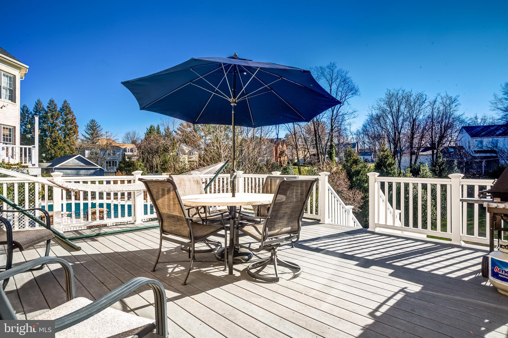 MONTICELLO OF MCLEAN - Residential