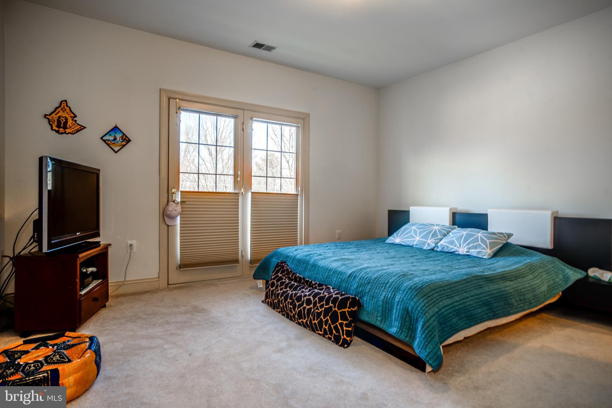 MONTICELLO OF MCLEAN - Residential