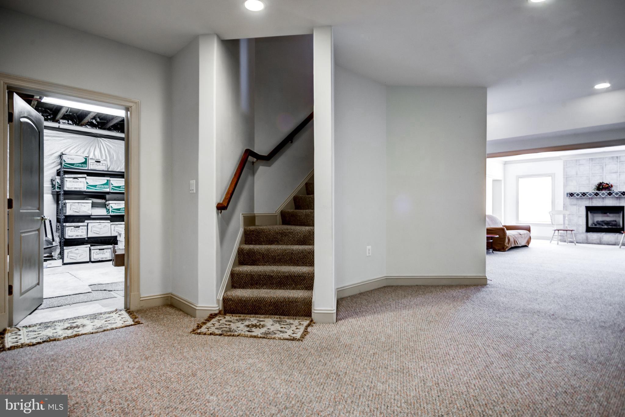 MONTICELLO OF MCLEAN - Residential