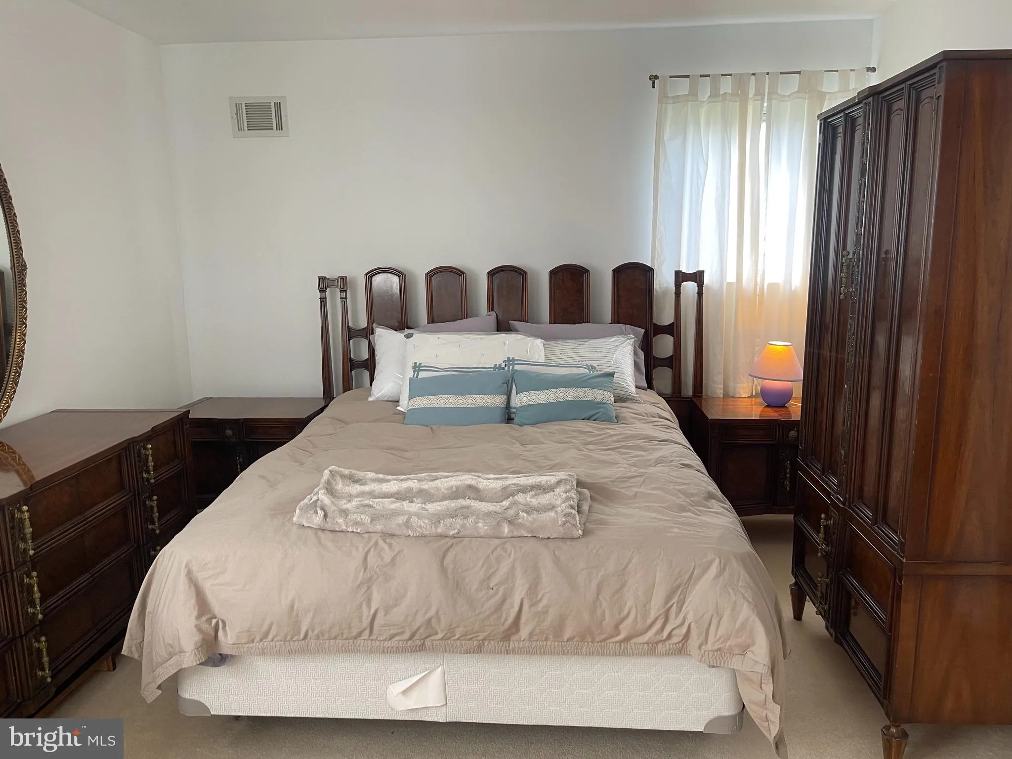 Hightstown, New Jersey 08520, United States, 4 Bedrooms Bedrooms, ,2 BathroomsBathrooms,Residential,Pending,103950