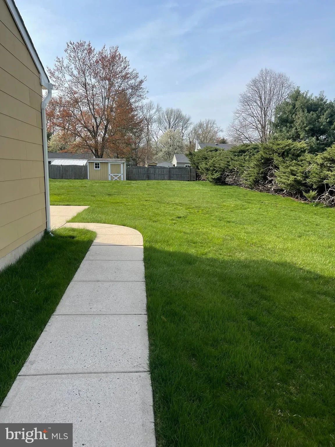 Hightstown, New Jersey 08520, United States, 4 Bedrooms Bedrooms, ,2 BathroomsBathrooms,Residential,Pending,103950