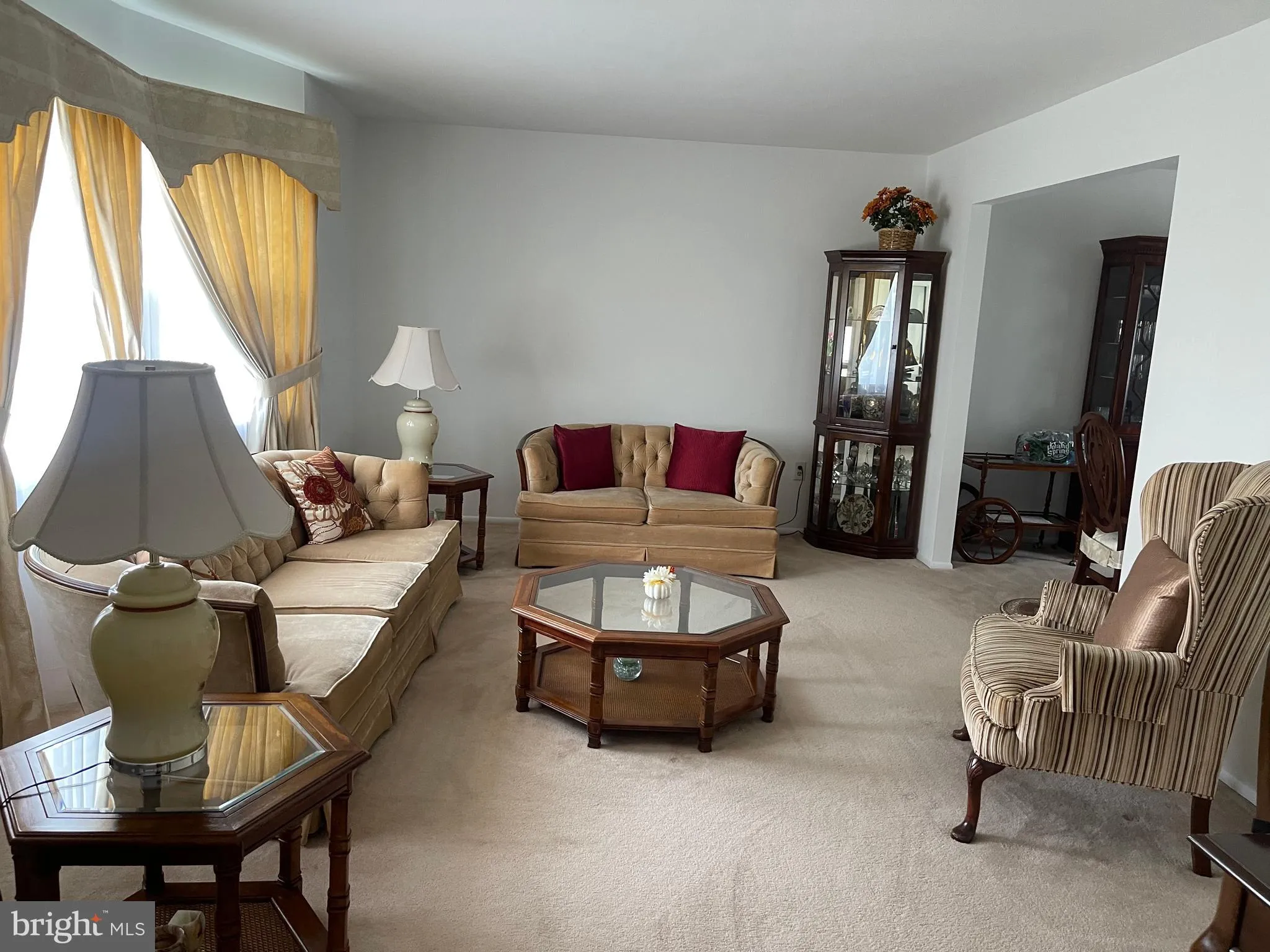 Hightstown, New Jersey 08520, United States, 4 Bedrooms Bedrooms, ,2 BathroomsBathrooms,Residential,Pending,103950