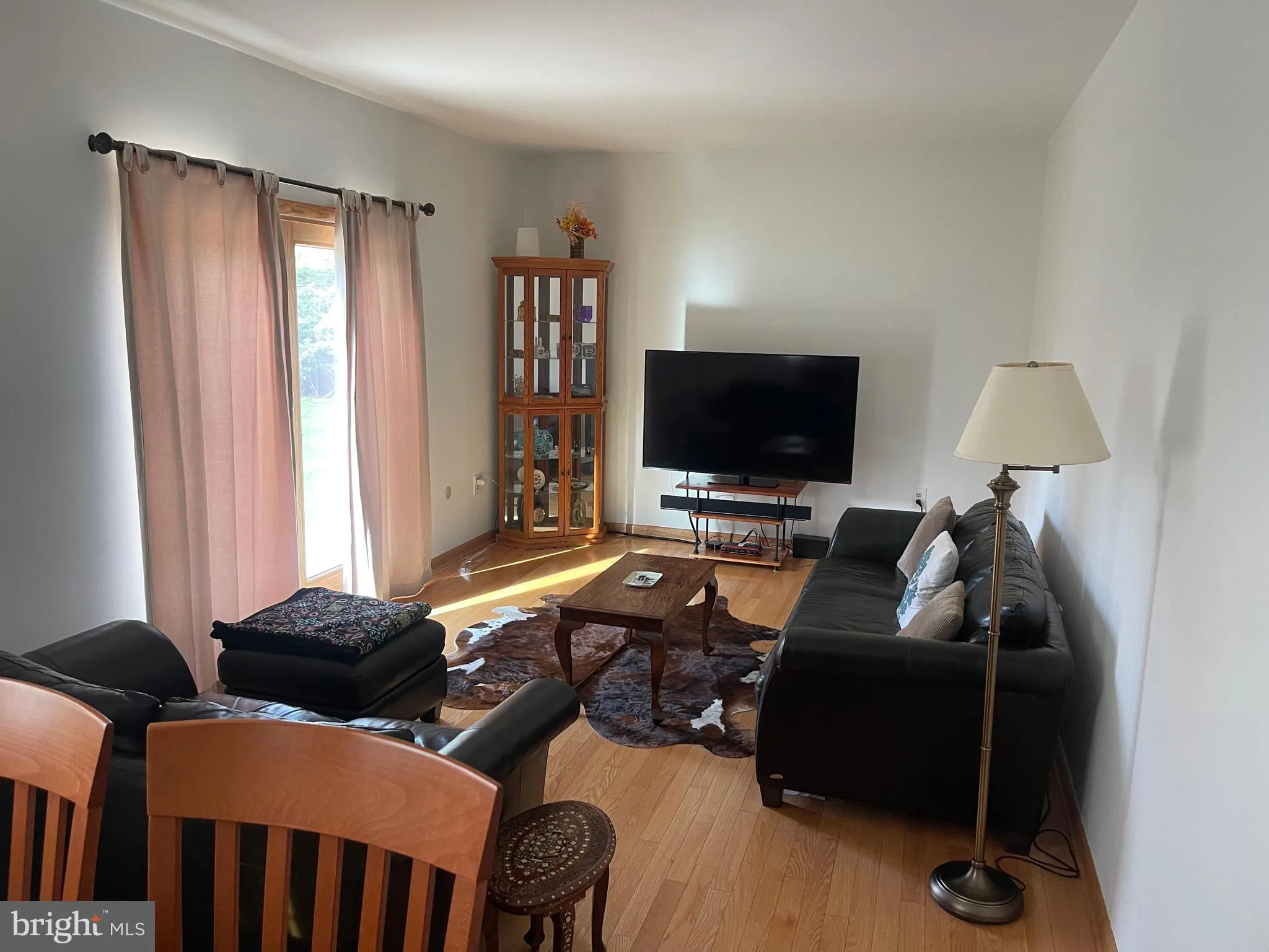 Hightstown, New Jersey 08520, United States, 4 Bedrooms Bedrooms, ,2 BathroomsBathrooms,Residential,Pending,103950