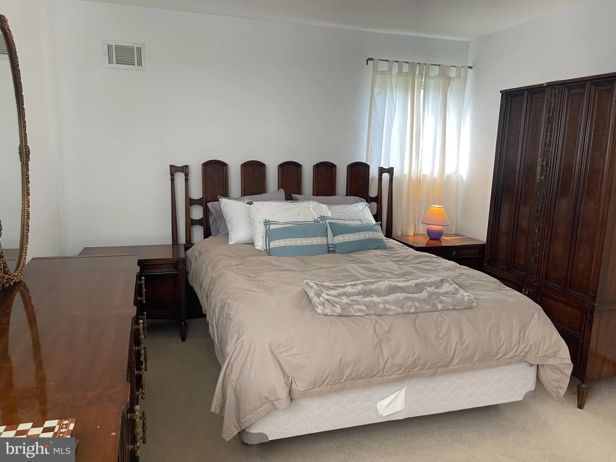 Hightstown, New Jersey 08520, United States, 4 Bedrooms Bedrooms, ,2 BathroomsBathrooms,Residential,Pending,103950