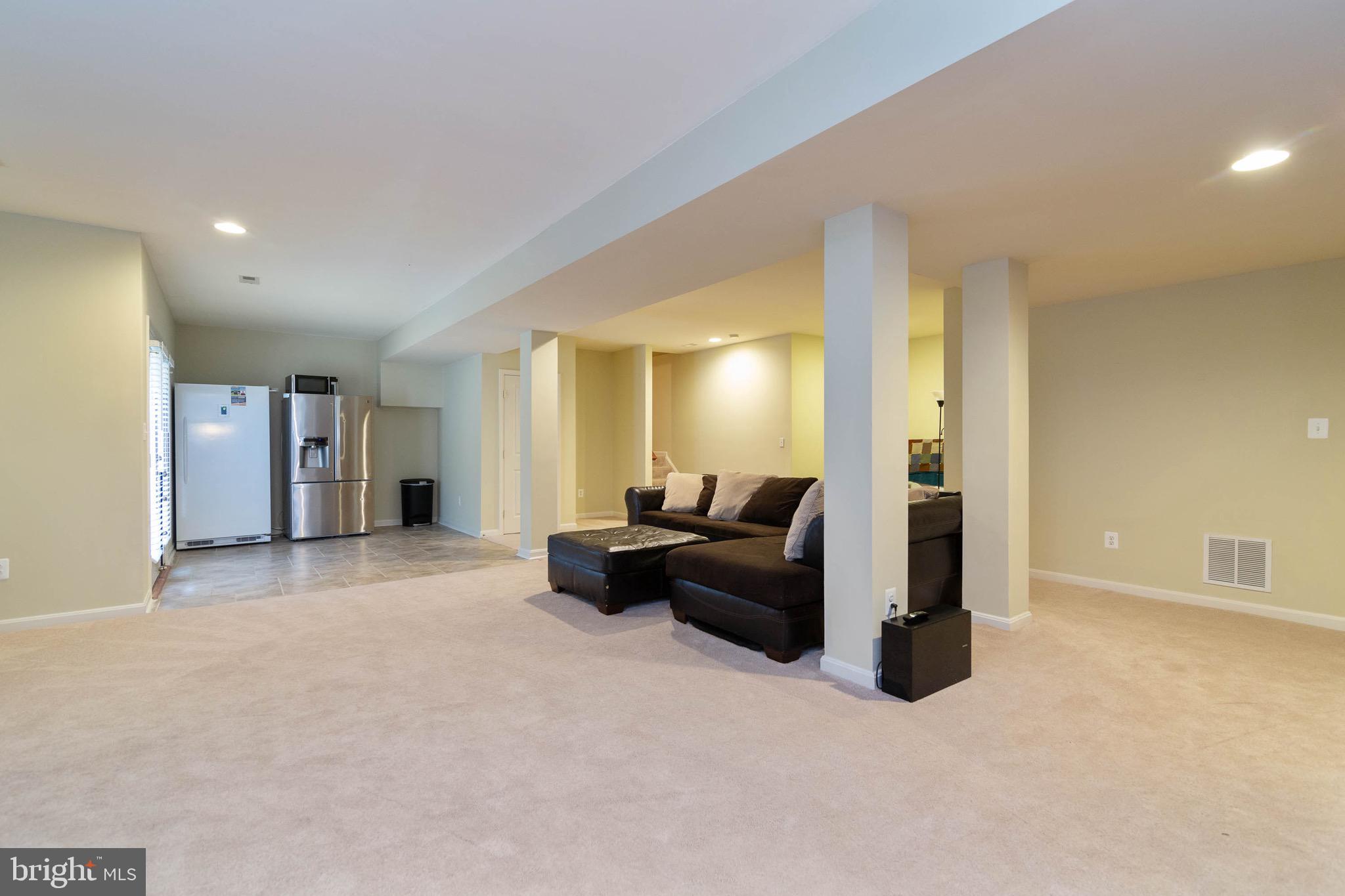 VICTORY LAKES - Residential