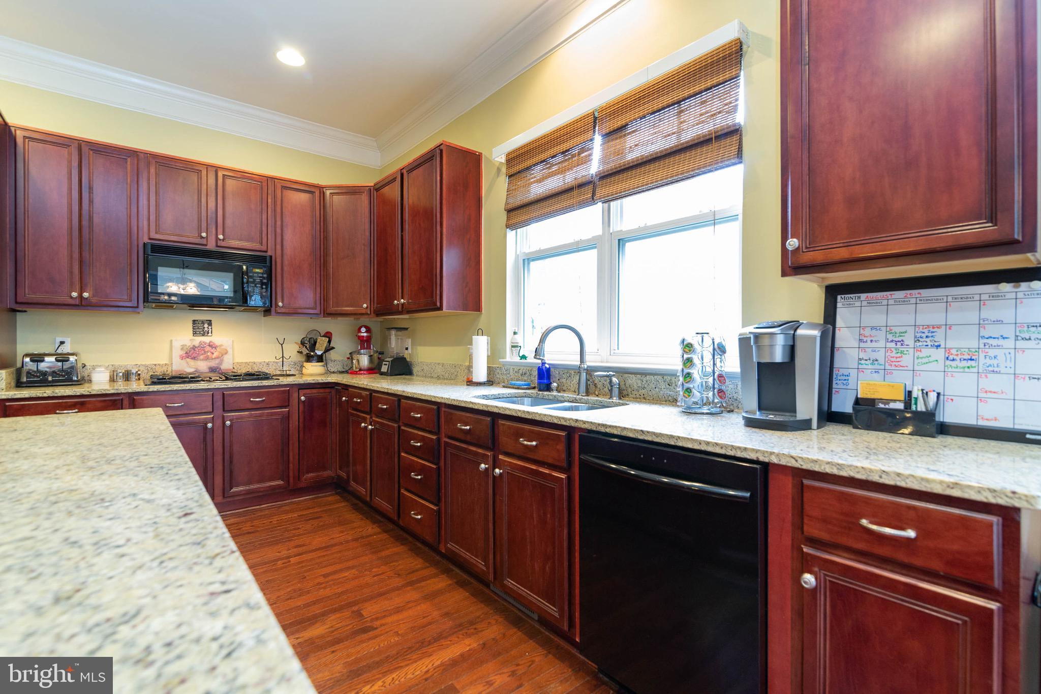 VICTORY LAKES - Residential