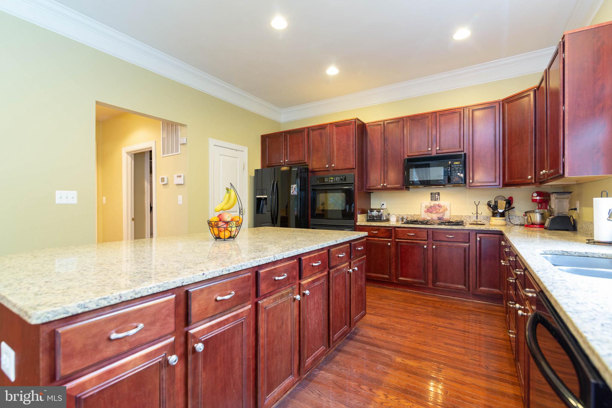 VICTORY LAKES - Residential