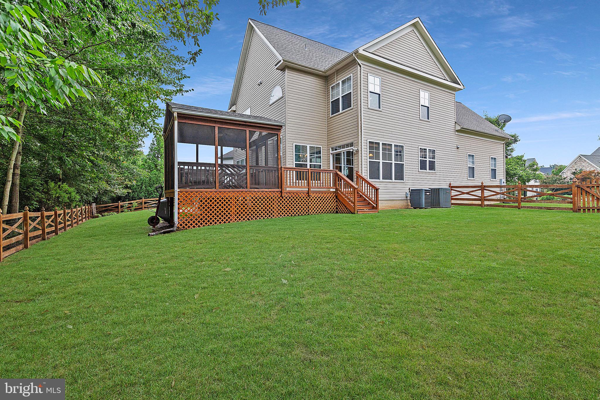 VICTORY LAKES - Residential