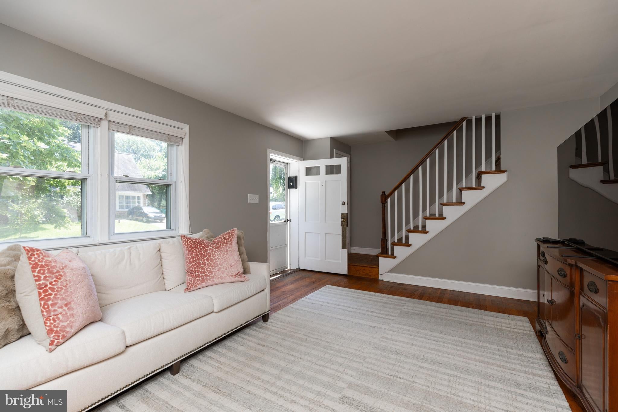 105 LAUREL LANE