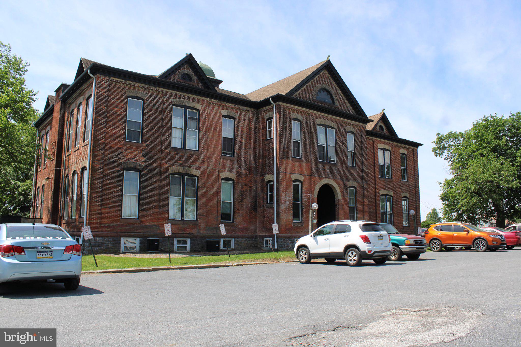 745 MANOR STREET 10