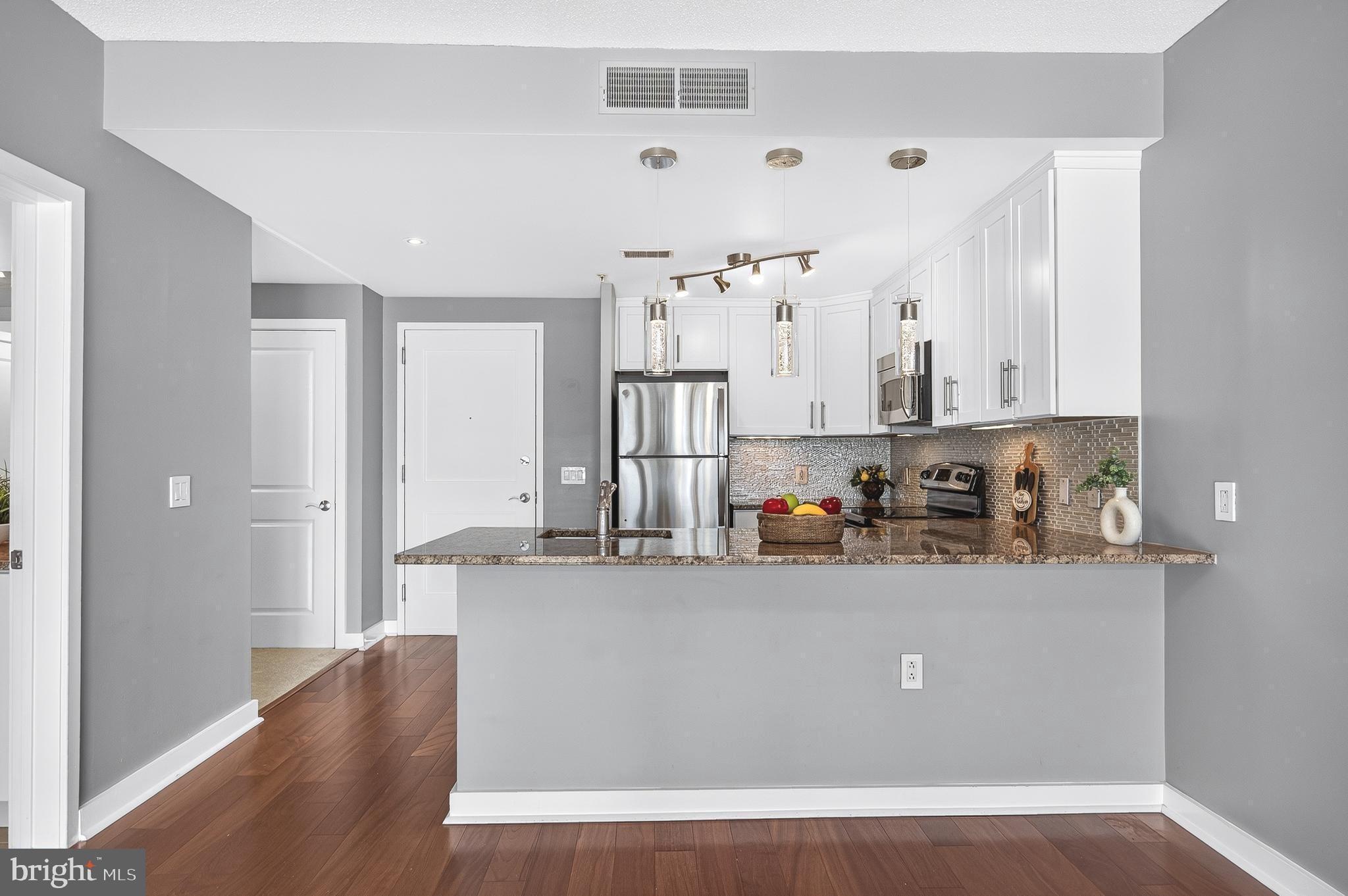 888 N QUINCY STREET 804