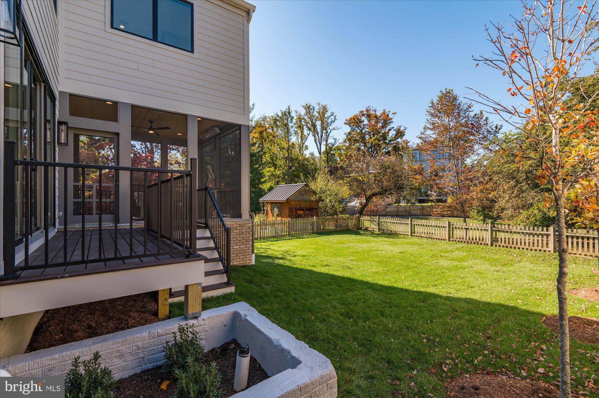 LYON PARK - Residential