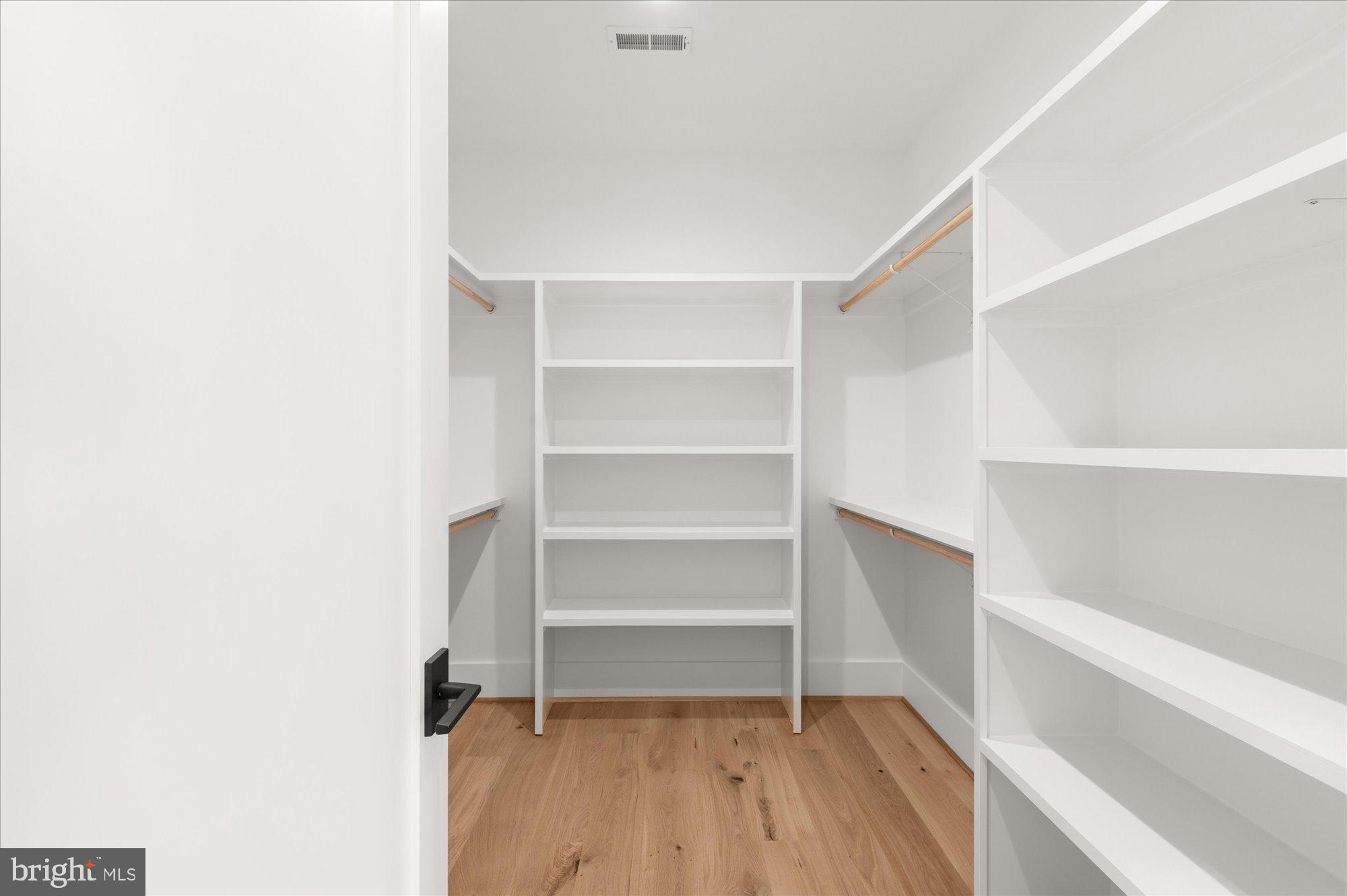 LYON PARK - Residential