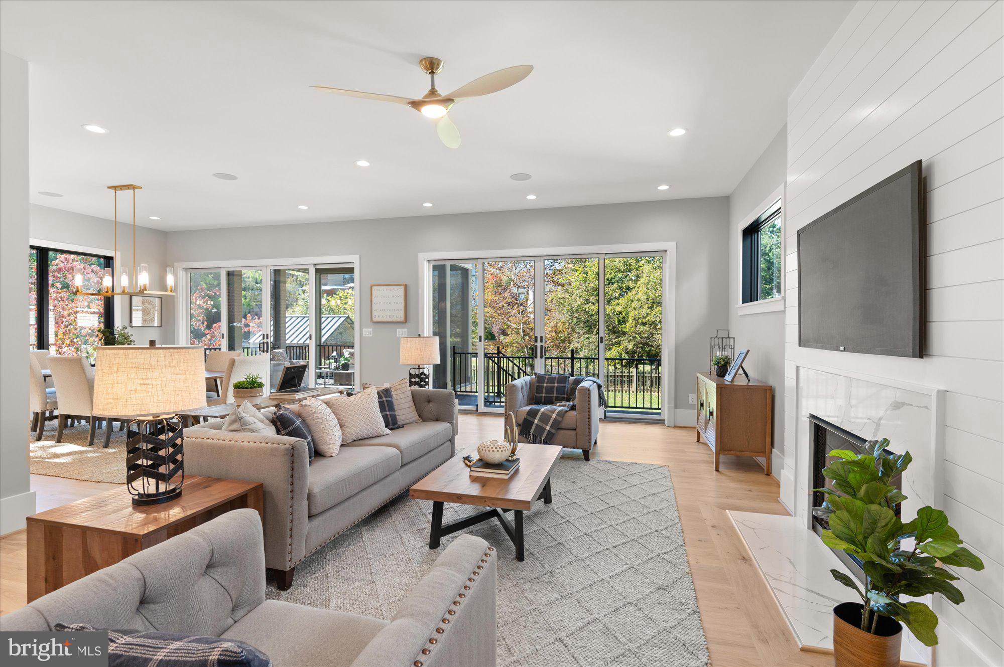 LYON PARK - Residential